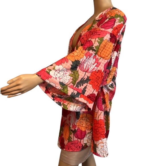 Trina Turk Size L/XL  NWT. Sunny Bloom Open Front Beach Cover Up (0383) - Picture 6 of 8